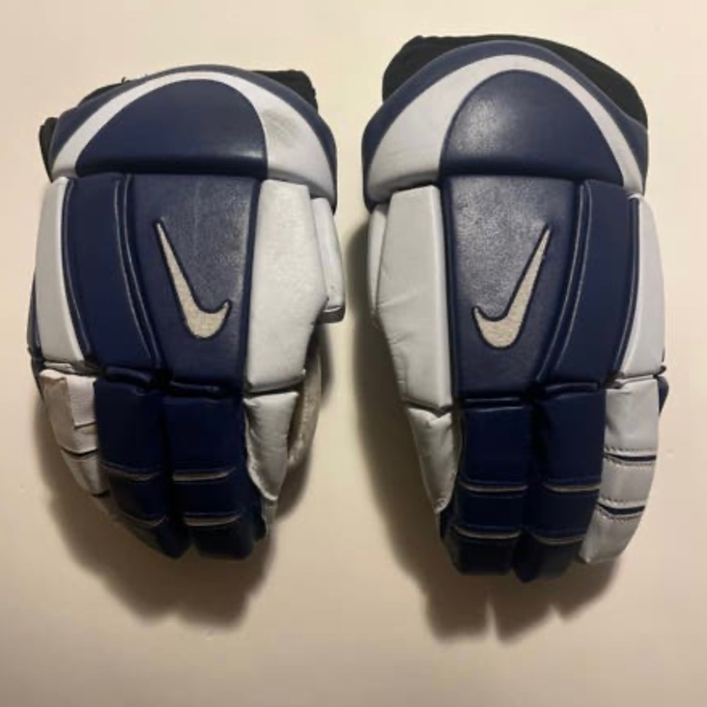 Nike Bolero 13” hockey gloves